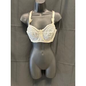 Vintage Goddess Lace Underwire Bra 32D Lot of 4